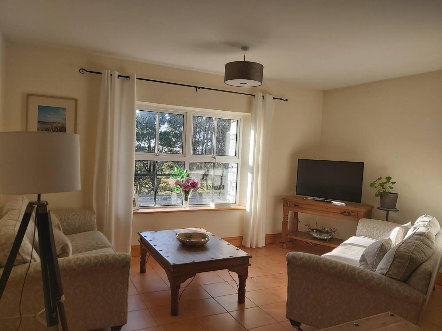 Shanakeever Farm - 2 Bedroom Apartment Clifden Kültér fotó