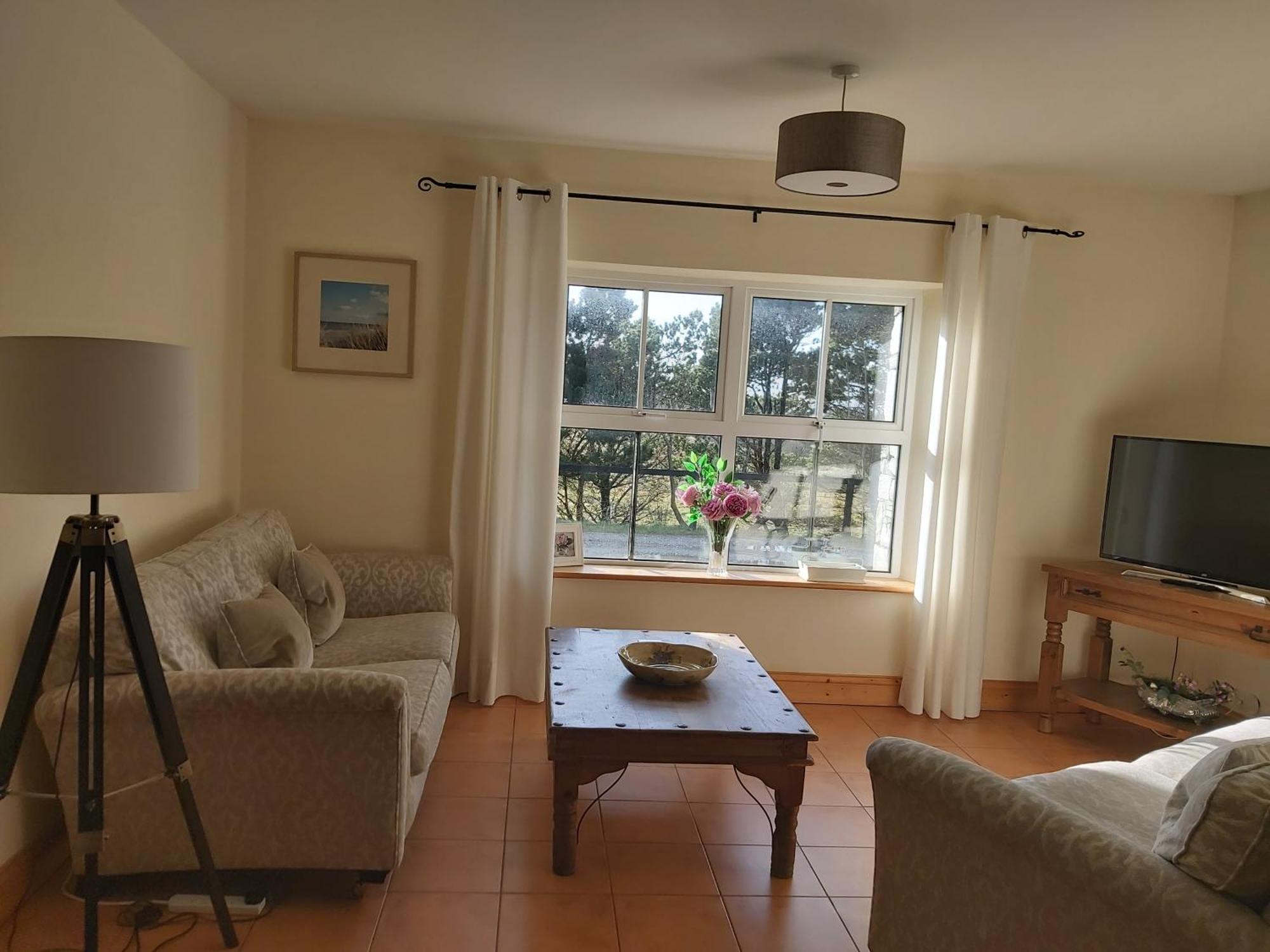 Shanakeever Farm - 2 Bedroom Apartment Clifden Szoba fotó